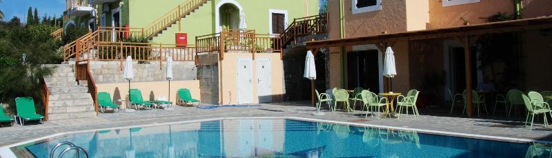 Perla Hotel Agia Pelagia Екстериор снимка