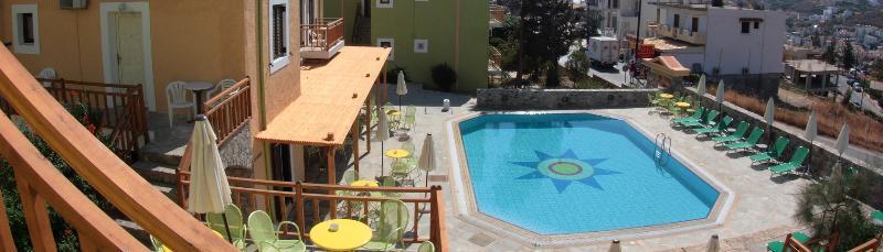 Perla Hotel Agia Pelagia Екстериор снимка